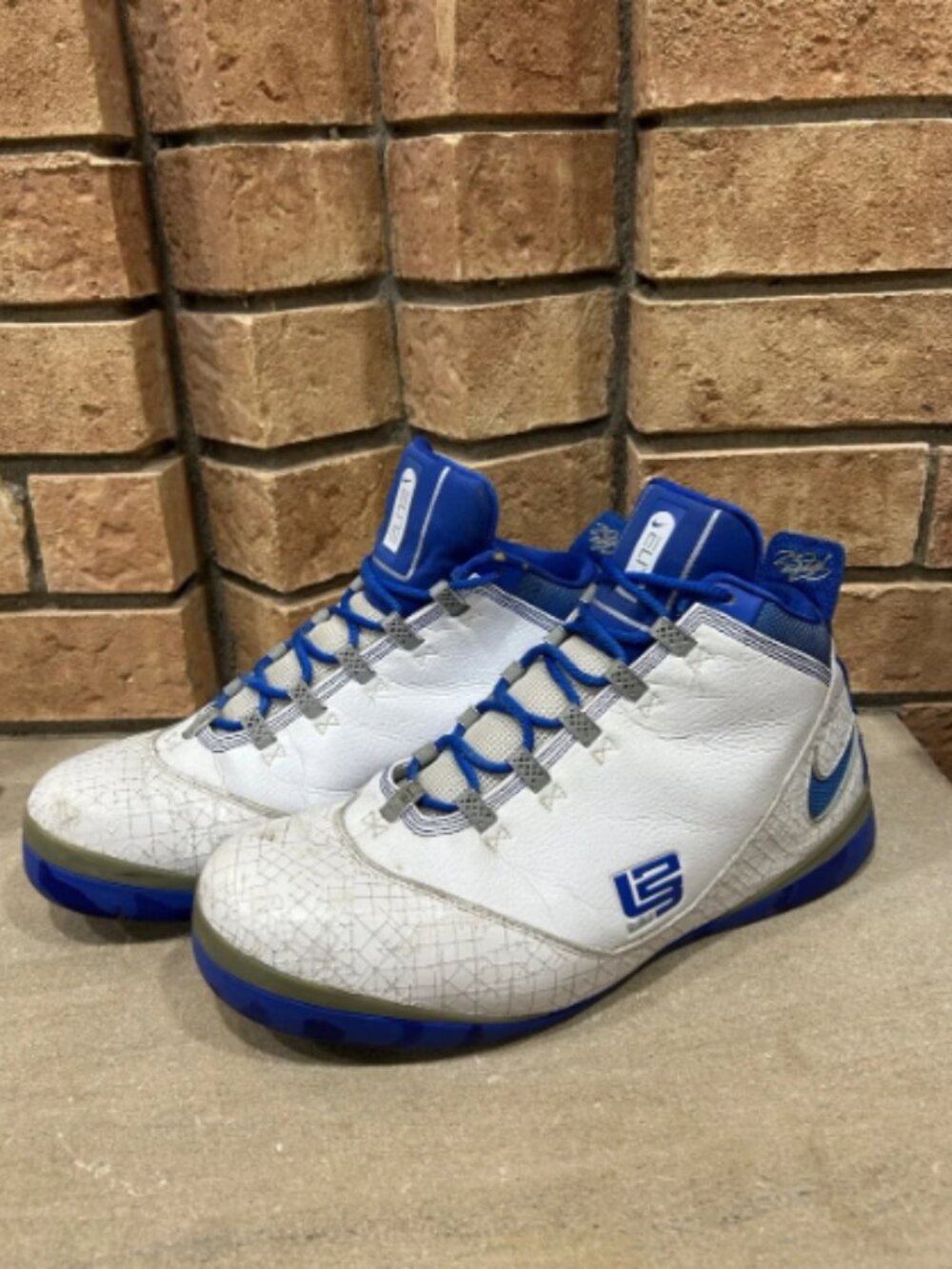 Nike LeBron Zoom Soldier 2 TB White / Royal Basketball Shoes